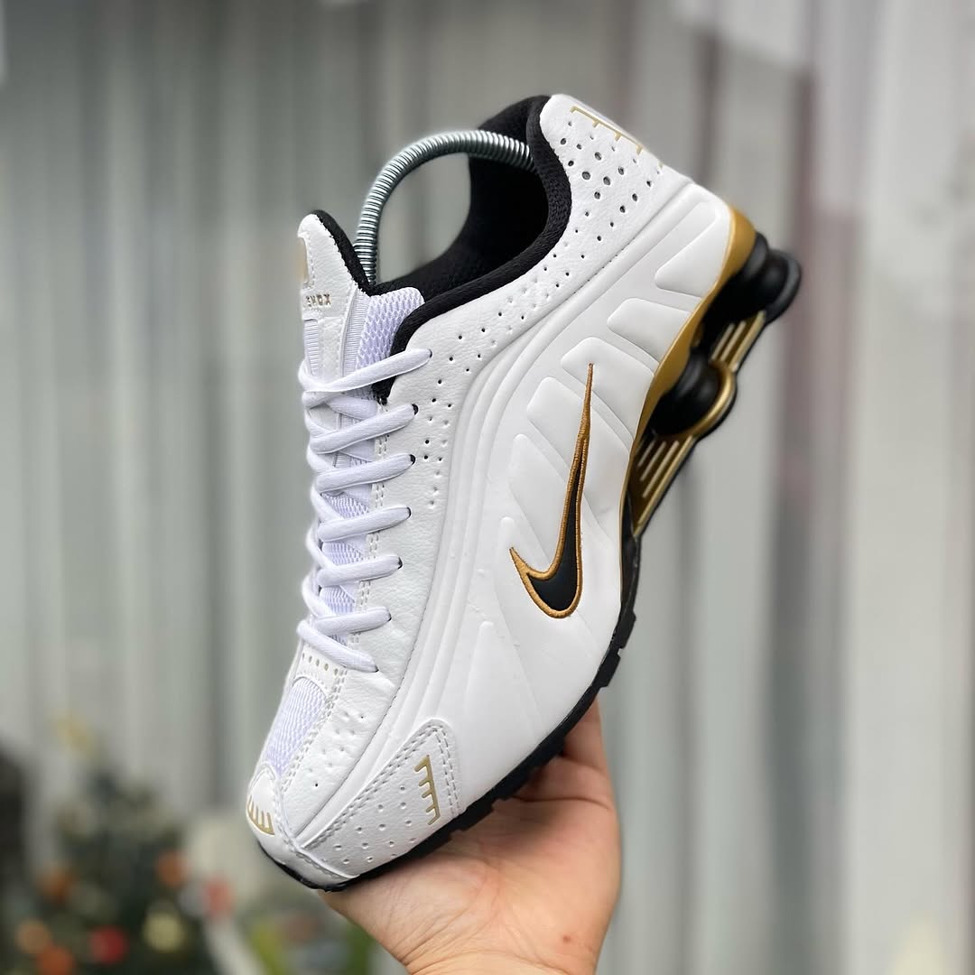 Shox R4